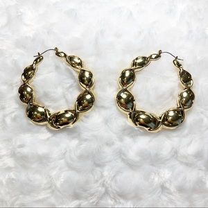 MEDIUM CHUNKY GOLD HOOPS | NWOT